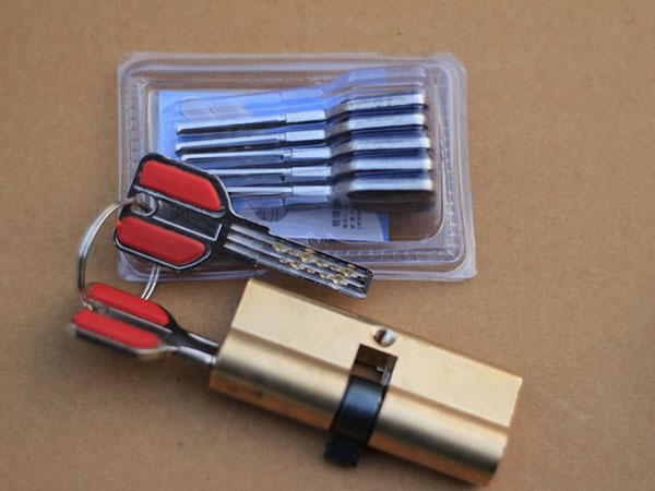 澄海24小时上门开锁公司